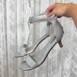 Low Silver Kitten Heels Ankle Strap‎ Size 8 Party Dress Dance Wedding Shoes